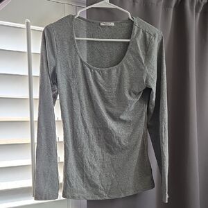 Women's Gray Long Sleeve Top